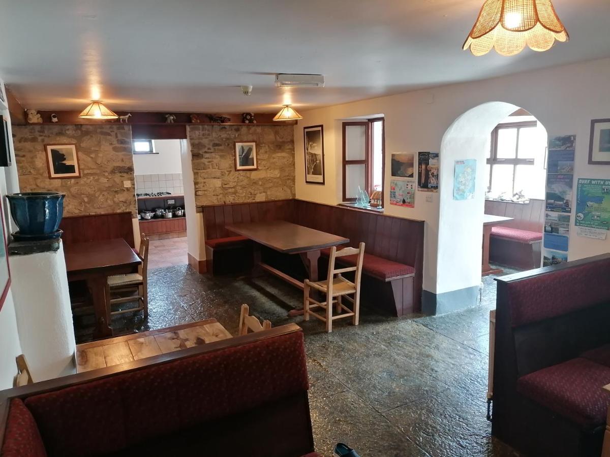 Aille River Tourist Hostel And Camping 둘린 외부 사진